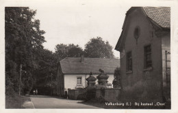 Delcampe - CPA PAYS-BAS - Valkenburg : Bij Kasteel Oost (Château D'Oost) - Lions Héraldiques - Valkenburg