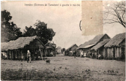 Delcampe - CPA Carte Postale Madagascar Tananarive Ivondro à Gauche Du Marché  VM111113 - Madagascar
