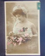 Delcampe - 1726 THEME  . BONNE FETE . FEMME AVEC  UNE CORBEILLE DE FLEURS .  SAINTE CATHERINE . OBLITEREE 1910 - St. Catherine