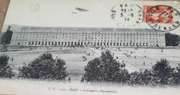 Delcampe - CPA 64 PYRENEES ATLANTIQUES  PAU   LA CASERNE BERNADOTE  ECRITE - Pau