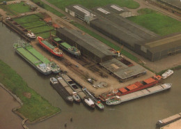 Delcampe - Nederland Kampen Scheepswerf Met Binnenschepen Unposted #SCK333 - Kampen