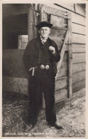 Delcampe - Nederland Zuid Beveland Boer In Traditionele Klederdracht Real Photo #SCK571 - Sonstige & Ohne Zuordnung