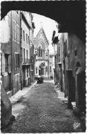 Delcampe - 07 - Aubenas - La Rue Des Arceaux (belle Automobile) - Aubenas