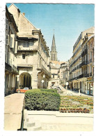 Delcampe - 88 - PLOMBIERES - Place Des Bains Romains ... (Toutes Mes Cartes Sont à 0,50 Euro) - Plombieres Les Bains