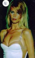 Delcampe - CLAUDIA SCHIFFER   Op Telefoonkaart (88) - Characters