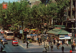 Delcampe - N°43682 Z -cpsm Barcelona -autocar - - Busse & Reisebusse