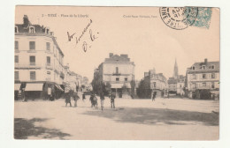 Delcampe - Carte Postale Ancienne – 35 Vitré - Place De La Liberté - Vitre