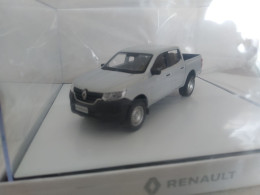 Delcampe - Norev Renault Alaskan Gris Echelle 1/43 En Boite Vitrine - Norev