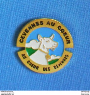 Delcampe - 1 PIN'S //  ** CÉVENNES AU COEUR / AU COEUR DES CÉVENNES ** - Alimentation