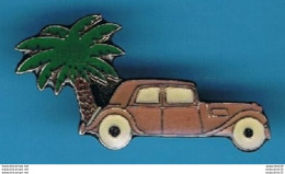 Delcampe - PIN'S //   ** CITROËN / TRACTION AVANT ** . (© Qualité Collectors Série Limitée) - Citroën