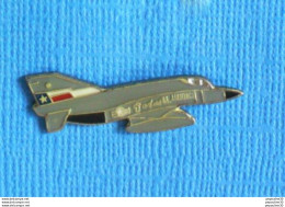 Delcampe - 1 PIN'S //  ** AVION / McDONNELL DOUGLAS F-4 PHANTOM II ** - Militaria