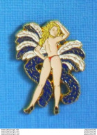 Delcampe - 1 PIN'S //  ** PIN-UP / CABARET MOULIN ROUGE / FOLIES BERGERES & CRAZY HORSE ** . (© Qualité Collectors Série Limitée) - Pin-ups