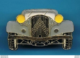 Delcampe - PIN'S //   ** CITROËN / TRACTION AVANT / 15 - SIX  CYL ** . (© Qualité Collectors Série Limitée) - Citroën