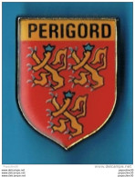 Delcampe - PIN'S  //   ** BLASON ** RÉGION ** PÉRIGORD ** - Ciudades