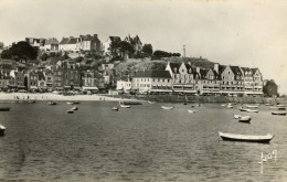 Delcampe - CANCALE - Le Quai Gambetta Et Les Hôtels - CPSM Petit Format - Cancale