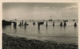 Delcampe - CANCALE - Le Bain - CPSM Petit Format - Cancale