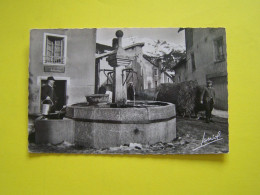 Delcampe - AUSSOIS. SAVOIE. LES COMMERCES. LES MAGASINS. LA FONTAINE DE LA PLACE. LA DENT PARRACHEE. 3713M.    5857JK1000 - Sonstige & Ohne Zuordnung