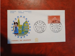 Delcampe - 1985 STRASBOURG      CACHET UNE JEUNESSE UN AVENIR CONSEIL EUROPE   TIMBRE CONSEIL EUROPE - Non Classés