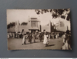 Delcampe - Cpsm BAMAKO Le Grand Marché, Porte Est. 1953 Ecrit D'un Militaire - Mali