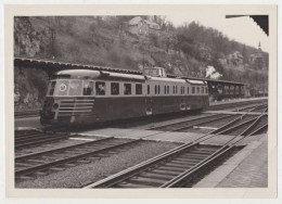 Delcampe - Foto Bahnhof Charleville, Triebwagen Mit Soldaten Der Wehrmacht - 1941 (Charleville-Mézières, Ardennes, Eisenbahn, WW2) - Charleville