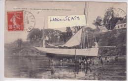 Delcampe - DOUARNENEZ - Un Thonnier à Sec Sur La Plage De Plomarchs   PRIX FIXE - Douarnenez