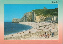 Delcampe - (FRA1564) ETRETAT. LA PLAGE, LES FALAISES ET LA CHAPELLE - Etretat