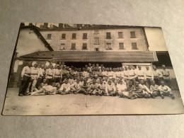 Delcampe - 69/ Militaria Carte Photo Militaires Lyon Regiment No ?1925 - Regimente