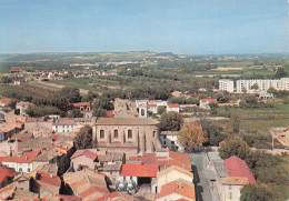 Delcampe - 84 SORGUES VUE GENERALE L EGLISE - Sorgues