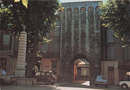 Delcampe - 13 TRETS LA PORTE DE POURRIERES ET LA FONTAINE - Trets