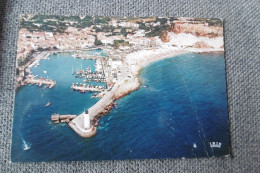 Delcampe - D 13 - Cassis Sur Mer - Le Petit Port, Le Casino Et La Plage De La Grande Mer, Vus D'avion (carte Pliée) - Cassis