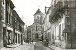 Delcampe - 16* ROUILLAC  La Route D Angouleme (CPSM 9x14cm)      RL30,0188 - Rouillac