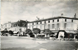 Delcampe - 16* COGNAC Place Francois 1er  (CPSM 9x14cm)     RL30,0164 - Cognac