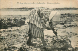 Delcampe - 17* AUGOULINS Pecheuse D Huitres       RL30,0602 - Fischerei