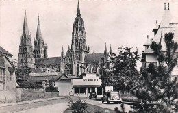 Delcampe - 14* BAYEUX  Cathedrale – Garage Renault   (CPSM 9x14cm)   RL46,0790 - Bayeux