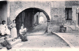 Delcampe - 06* VENCE  Rue Voutee Et Porte Renaissance       RL46,0478 - Vence