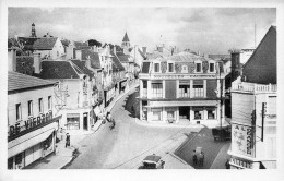Delcampe - 18* VIERZON      Rue Armand Brunet  (CPSM 9x14cm)    RL46,1319 - Vierzon