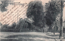 Delcampe - 17* SAINTES  Passerelle Et Passage A Niveau        RL46,1267 - Saintes