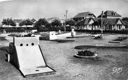Delcampe - 14* COURSEULLES S/MER  Golf Miniature (CPSM 9x14cm)        RL46,1003 - Courseulles-sur-Mer