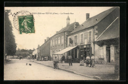 Delcampe - CPA Moulins-sur-Yèvre, La Grande Rue - Andere & Zonder Classificatie