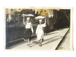 Delcampe - Romania-București:Femmes Vendant Des Fruits Carte Photo Vers 1916/Women Selling Fruit Unused Photo Pos.1916s - Rumänien