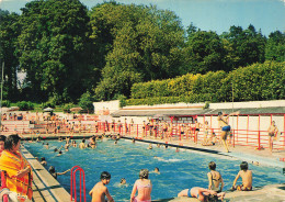 Delcampe - 60  MERU LA PISCINE - Meru