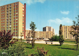 Delcampe - 60  MERU LES NOUVEAUX QUARTIERS - Meru