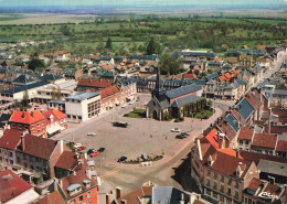 Delcampe - 60  GRANDVILLIERS LA PLACE ET L EGLISE - Grandvilliers