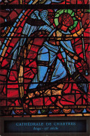 Delcampe - 28  CHARTRES LA CATHEDRALE UN ANGE - Chartres