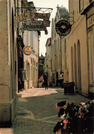 Delcampe - 17  SAINTES LA RUE PIETONNE - Saintes