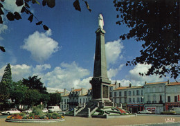 Delcampe - 17 ROCHEFORT SUR MER LE MONUMENT AUX MORTS - Rochefort
