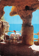 Delcampe - 17  MESCHERS L INTERIEUR DES GROTTES DES FONTAINES - Meschers