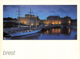 Delcampe - 29 BREST GRANDS VOILIERS ET CHÂTEAU - Brest