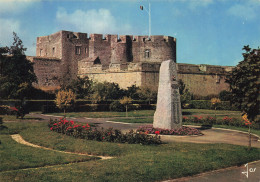 Delcampe - 29 BREST LE CHÂTEAU ET LE MONUMENT COMMEMORATIF DU SOUS MARIN - Brest