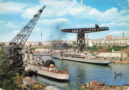 Delcampe - 29 BREST L ARSENAL LA JEANNE D ARC - Brest